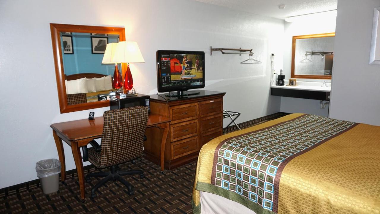 Lakes Inn Уорсо Экстерьер фото