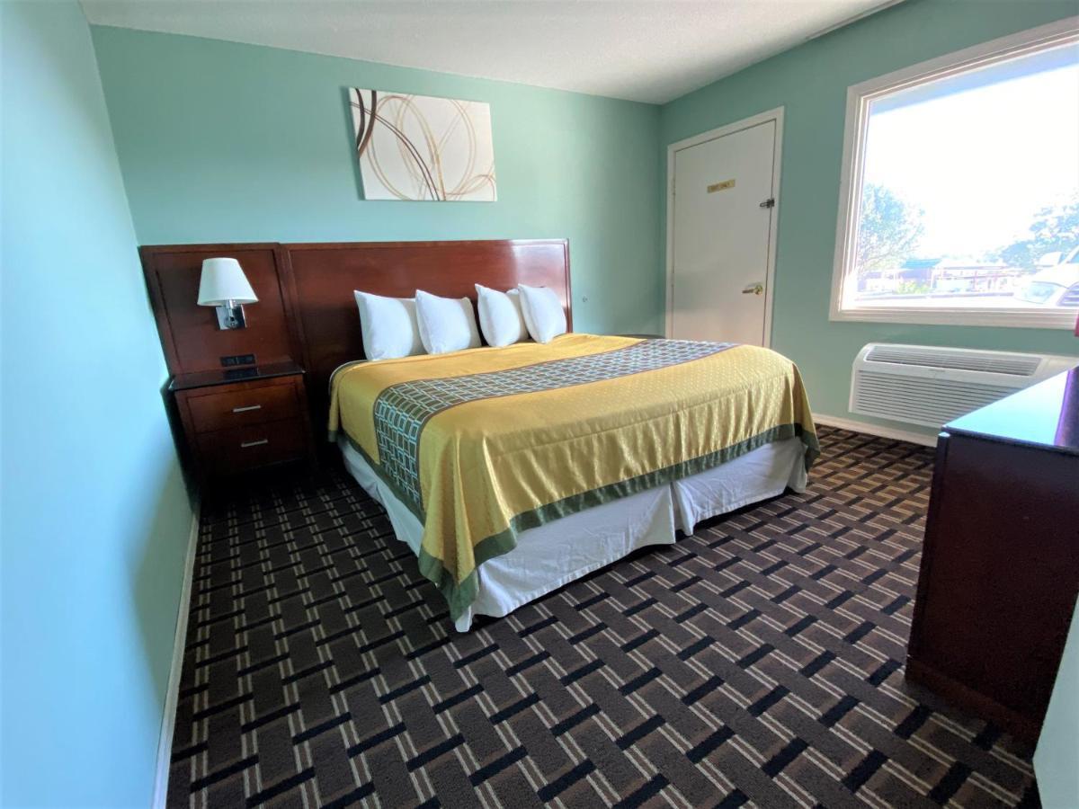 Lakes Inn Уорсо Экстерьер фото